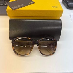 Fendi women sunglasses